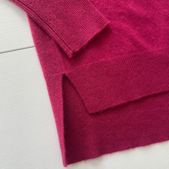TAHARI 2 Ply Cashmere Red/Magenta Crew Neck Sweater Small - Picture 8 of 12